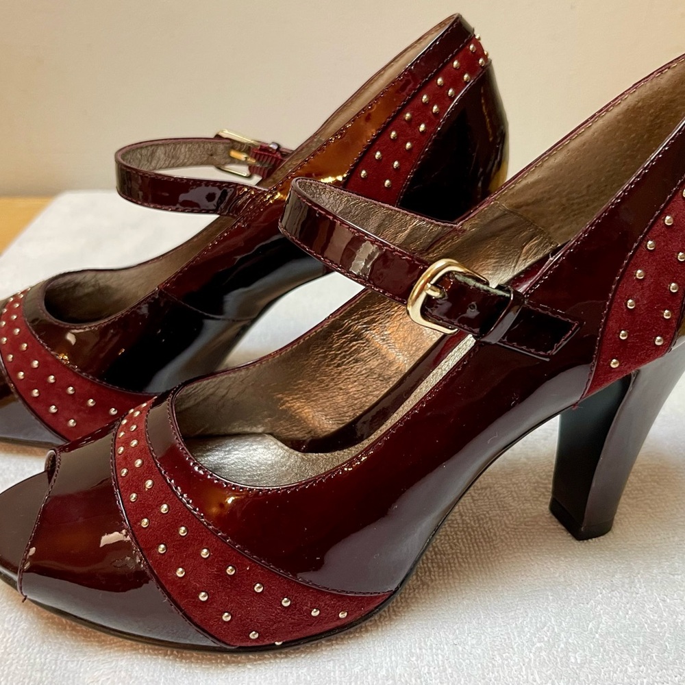 Soffi Bordeaux/Burgundy Patent Leather MaryJane Pumps- 9.5